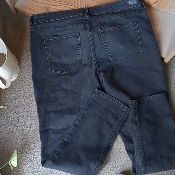 Liz Claiborne Denim - Liz Claiborne Jeans